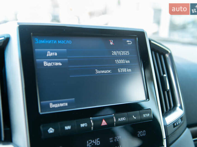 Сірий Тойота Ленд Крузер, об'ємом двигуна 4.46 л та пробігом 70 тис. км за 73000 $, фото 41 на Automoto.ua