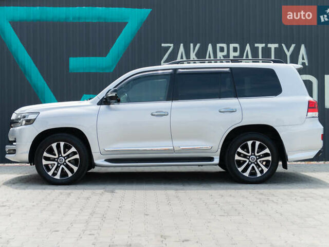 Сірий Тойота Ленд Крузер, об'ємом двигуна 4.46 л та пробігом 70 тис. км за 73000 $, фото 17 на Automoto.ua