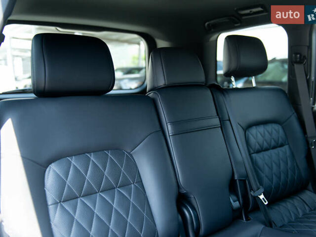 Сірий Тойота Ленд Крузер, об'ємом двигуна 4.46 л та пробігом 70 тис. км за 73000 $, фото 34 на Automoto.ua