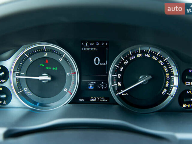 Сірий Тойота Ленд Крузер, об'ємом двигуна 4.46 л та пробігом 70 тис. км за 73000 $, фото 42 на Automoto.ua