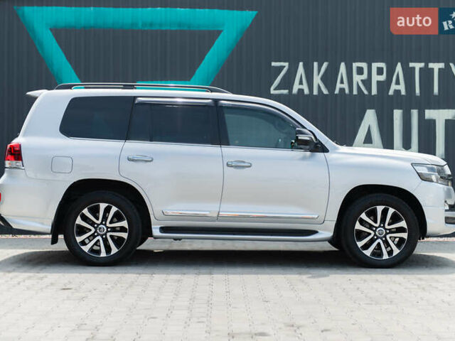 Сірий Тойота Ленд Крузер, об'ємом двигуна 4.46 л та пробігом 70 тис. км за 73000 $, фото 14 на Automoto.ua