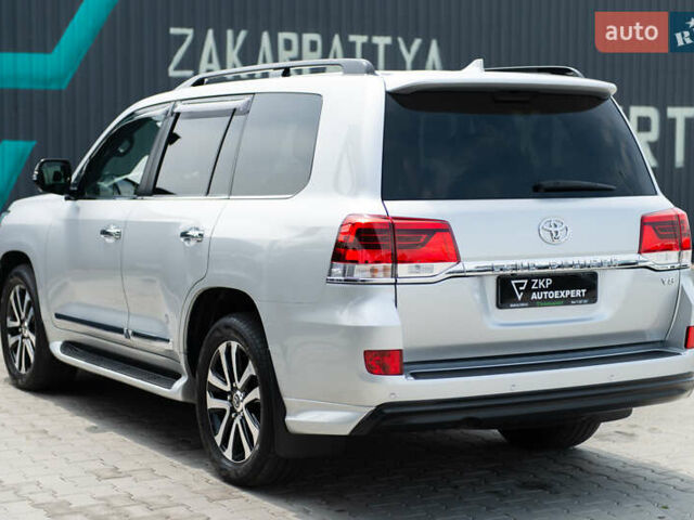 Сірий Тойота Ленд Крузер, об'ємом двигуна 4.46 л та пробігом 70 тис. км за 73000 $, фото 12 на Automoto.ua