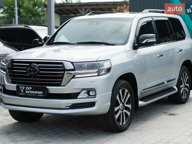 Сірий Тойота Ленд Крузер, об'ємом двигуна 4.46 л та пробігом 70 тис. км за 73000 $, фото 5 на Automoto.ua