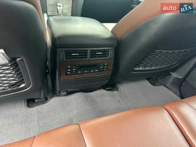 Серый Тойота Ленд Крузер, объемом двигателя 4.46 л и пробегом 130 тыс. км за 55900 $, фото 15 на Automoto.ua