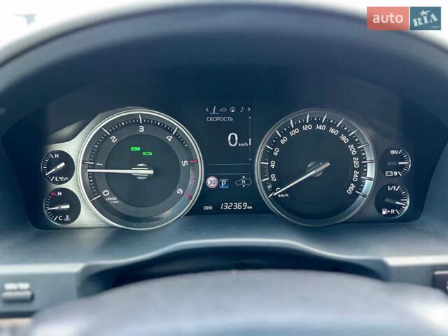 Серый Тойота Ленд Крузер, объемом двигателя 4.46 л и пробегом 130 тыс. км за 55900 $, фото 10 на Automoto.ua