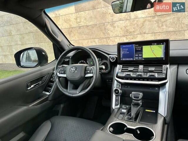 Серый Тойота Ленд Крузер, объемом двигателя 3.45 л и пробегом 88 тыс. км за 66800 $, фото 59 на Automoto.ua