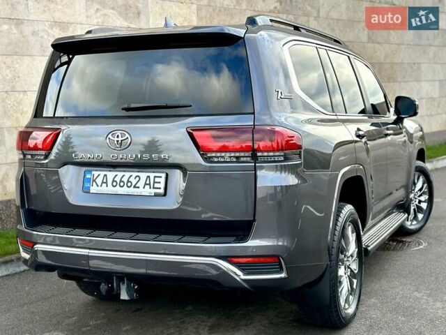 Серый Тойота Ленд Крузер, объемом двигателя 3.45 л и пробегом 88 тыс. км за 66800 $, фото 15 на Automoto.ua