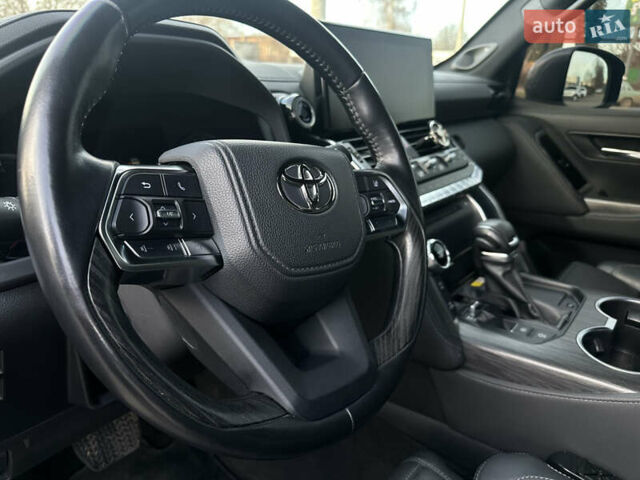 Серый Тойота Ленд Крузер, объемом двигателя 3.45 л и пробегом 80 тыс. км за 67000 $, фото 17 на Automoto.ua