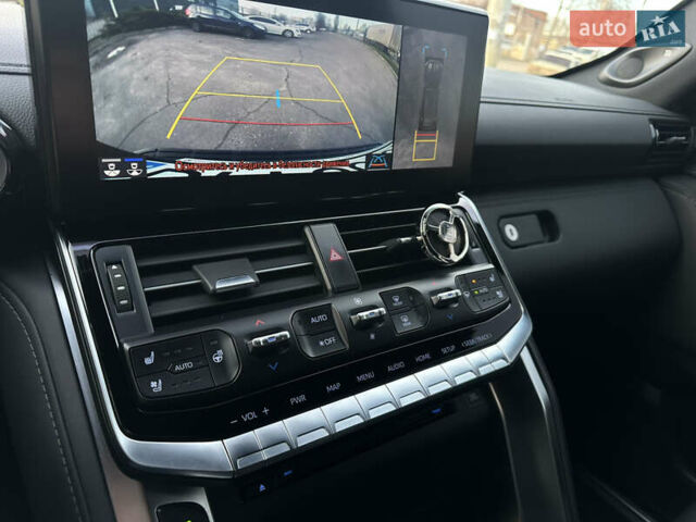 Серый Тойота Ленд Крузер, объемом двигателя 3.45 л и пробегом 80 тыс. км за 67000 $, фото 36 на Automoto.ua