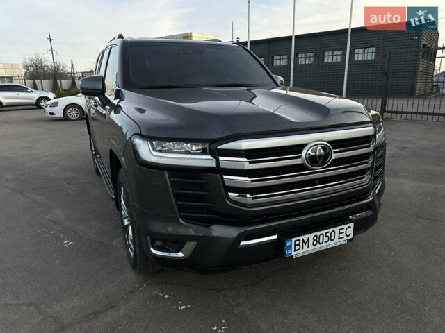 Серый Тойота Ленд Крузер, объемом двигателя 3.45 л и пробегом 80 тыс. км за 67000 $, фото 2 на Automoto.ua