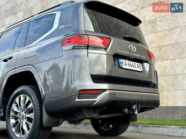 Серый Тойота Ленд Крузер, объемом двигателя 3.45 л и пробегом 88 тыс. км за 66800 $, фото 53 на Automoto.ua