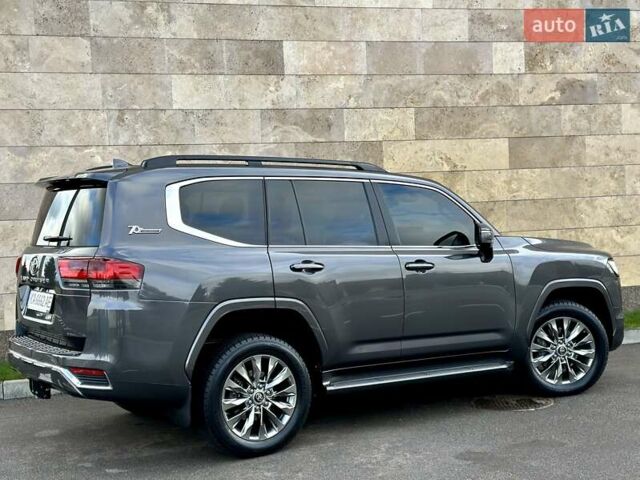 Серый Тойота Ленд Крузер, объемом двигателя 3.45 л и пробегом 88 тыс. км за 66800 $, фото 12 на Automoto.ua