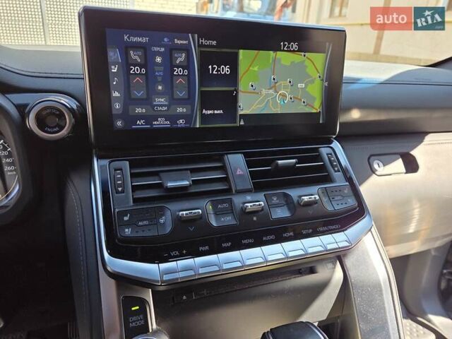 Серый Тойота Ленд Крузер, объемом двигателя 3.45 л и пробегом 37 тыс. км за 73000 $, фото 15 на Automoto.ua