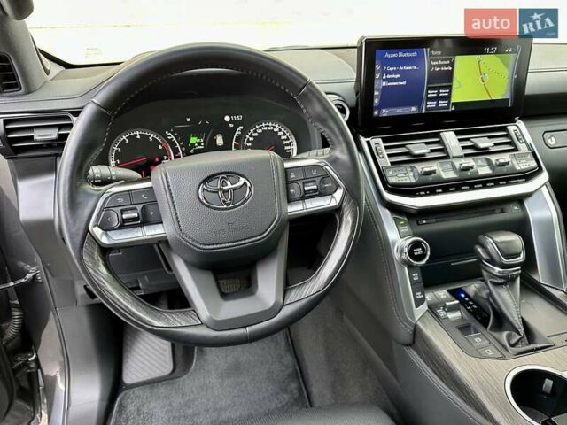 Серый Тойота Ленд Крузер, объемом двигателя 3.45 л и пробегом 88 тыс. км за 66800 $, фото 67 на Automoto.ua