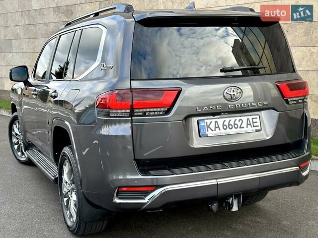 Серый Тойота Ленд Крузер, объемом двигателя 3.45 л и пробегом 88 тыс. км за 66800 $, фото 18 на Automoto.ua