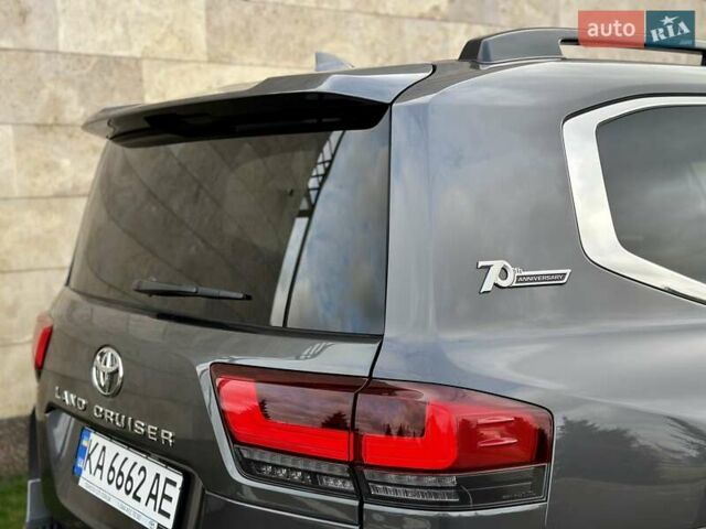 Серый Тойота Ленд Крузер, объемом двигателя 3.45 л и пробегом 88 тыс. км за 66800 $, фото 54 на Automoto.ua