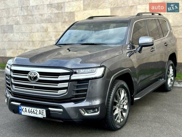 Серый Тойота Ленд Крузер, объемом двигателя 3.45 л и пробегом 88 тыс. км за 66800 $, фото 31 на Automoto.ua