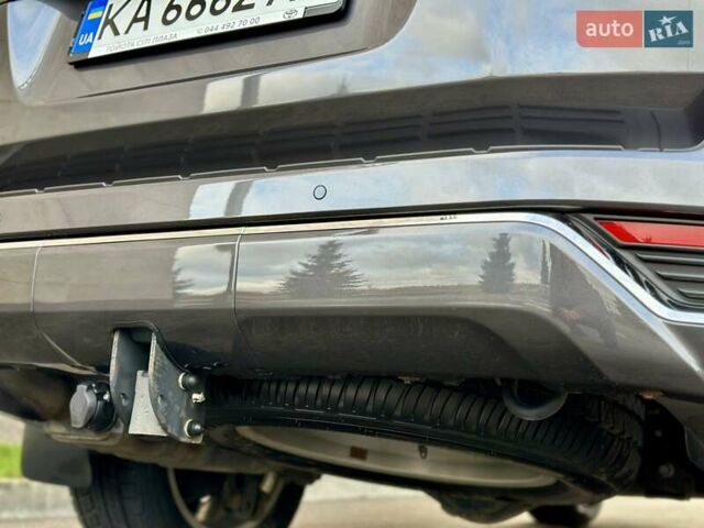 Серый Тойота Ленд Крузер, объемом двигателя 3.45 л и пробегом 88 тыс. км за 66800 $, фото 55 на Automoto.ua