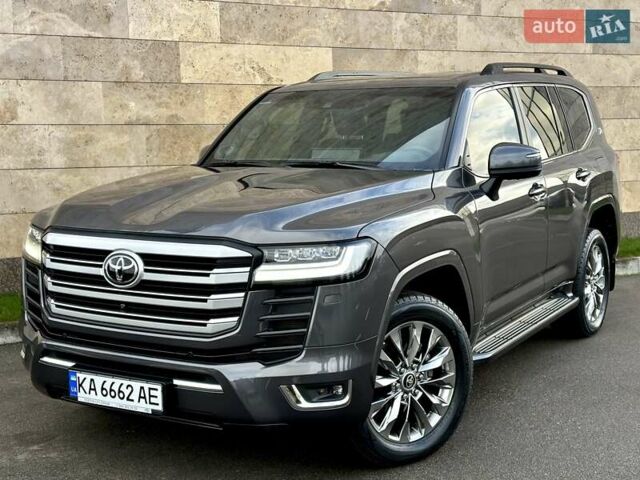 Серый Тойота Ленд Крузер, объемом двигателя 3.45 л и пробегом 88 тыс. км за 66800 $, фото 3 на Automoto.ua