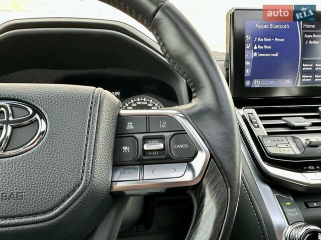 Серый Тойота Ленд Крузер, объемом двигателя 3.45 л и пробегом 88 тыс. км за 66800 $, фото 71 на Automoto.ua