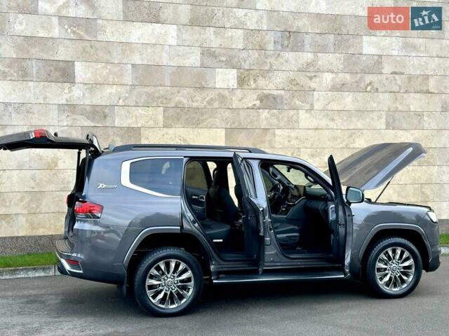 Серый Тойота Ленд Крузер, объемом двигателя 3.45 л и пробегом 88 тыс. км за 66800 $, фото 22 на Automoto.ua