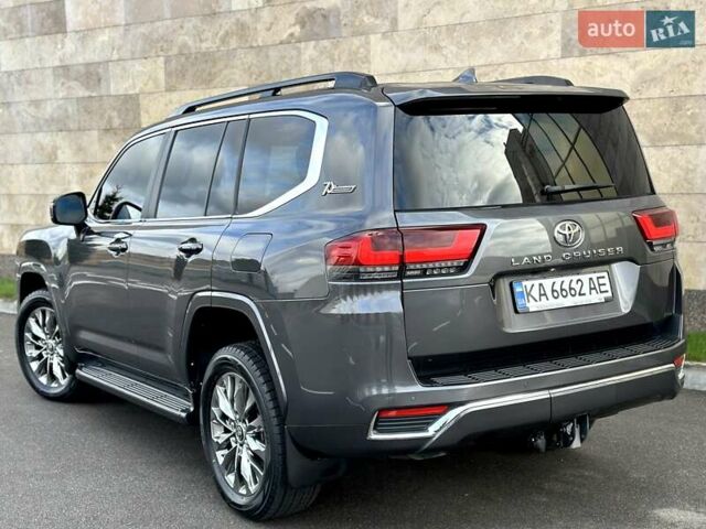 Серый Тойота Ленд Крузер, объемом двигателя 3.45 л и пробегом 88 тыс. км за 66800 $, фото 19 на Automoto.ua