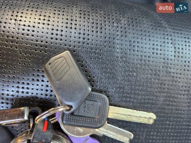 Серый Тойота Ленд Крузер, объемом двигателя 3.45 л и пробегом 37 тыс. км за 73000 $, фото 14 на Automoto.ua