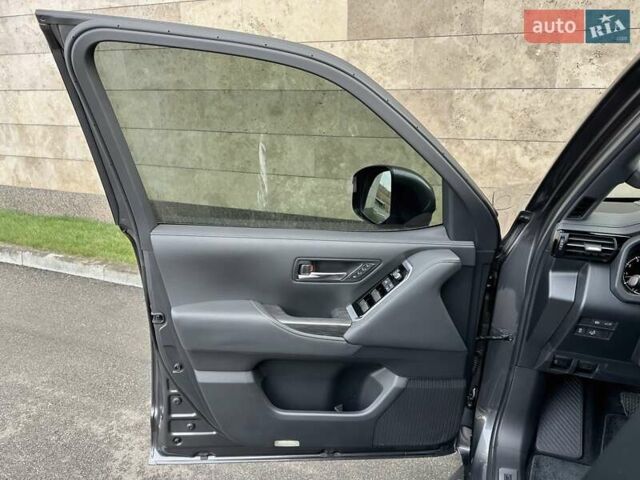 Серый Тойота Ленд Крузер, объемом двигателя 3.45 л и пробегом 88 тыс. км за 66800 $, фото 77 на Automoto.ua