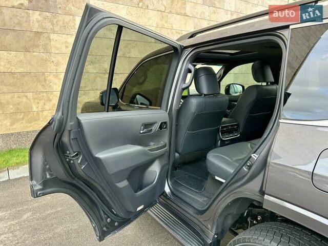 Серый Тойота Ленд Крузер, объемом двигателя 3.45 л и пробегом 88 тыс. км за 66800 $, фото 78 на Automoto.ua