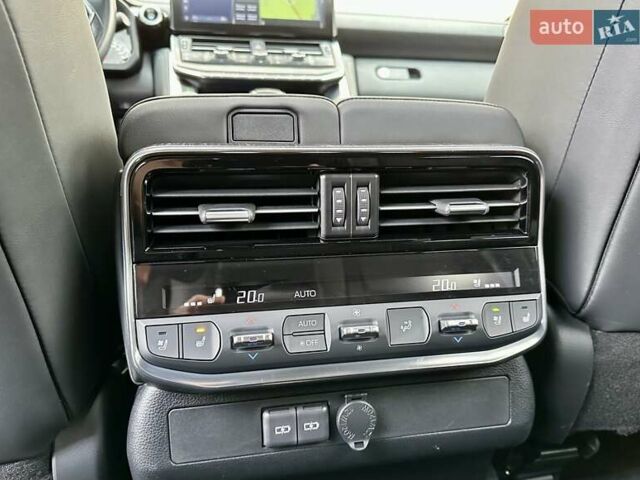 Серый Тойота Ленд Крузер, объемом двигателя 3.45 л и пробегом 88 тыс. км за 66800 $, фото 81 на Automoto.ua