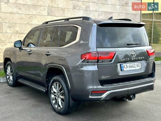 Серый Тойота Ленд Крузер, объемом двигателя 3.45 л и пробегом 88 тыс. км за 66800 $, фото 29 на Automoto.ua
