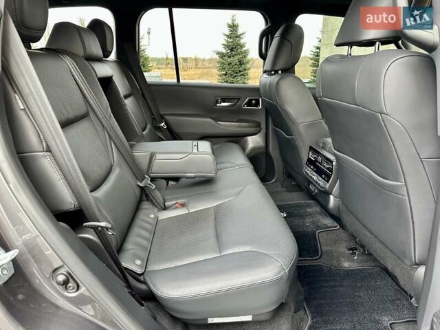 Серый Тойота Ленд Крузер, объемом двигателя 3.45 л и пробегом 88 тыс. км за 66800 $, фото 87 на Automoto.ua