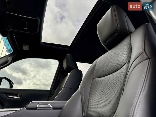 Серый Тойота Ленд Крузер, объемом двигателя 3.45 л и пробегом 88 тыс. км за 66800 $, фото 62 на Automoto.ua