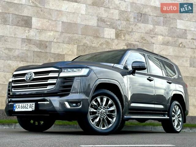 Серый Тойота Ленд Крузер, объемом двигателя 3.45 л и пробегом 88 тыс. км за 66800 $, фото 6 на Automoto.ua