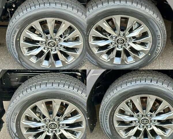 Серый Тойота Ленд Крузер, объемом двигателя 3.45 л и пробегом 88 тыс. км за 66800 $, фото 32 на Automoto.ua