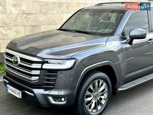 Серый Тойота Ленд Крузер, объемом двигателя 3.45 л и пробегом 88 тыс. км за 66800 $, фото 37 на Automoto.ua