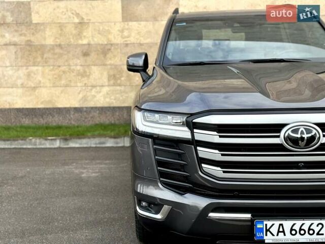 Серый Тойота Ленд Крузер, объемом двигателя 3.45 л и пробегом 88 тыс. км за 66800 $, фото 36 на Automoto.ua