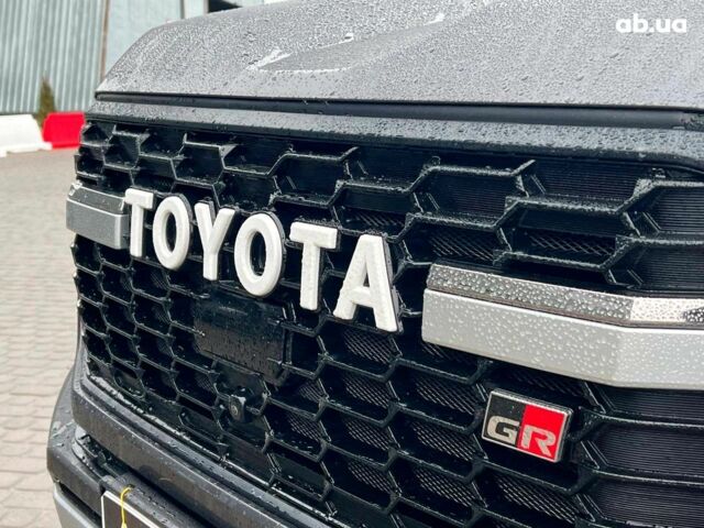 Серый Тойота Ленд Крузер, объемом двигателя 3.3 л и пробегом 61 тыс. км за 80940 $, фото 13 на Automoto.ua