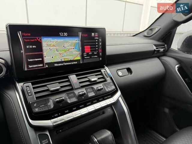 Сірий Тойота Ленд Крузер, об'ємом двигуна 3.3 л та пробігом 31 тис. км за 75000 $, фото 18 на Automoto.ua