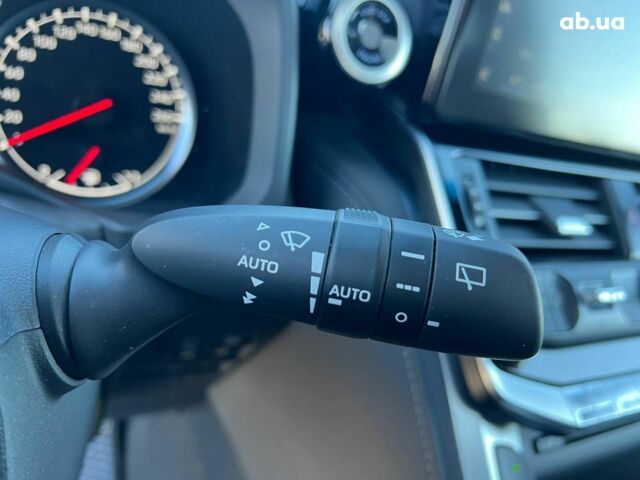 Серый Тойота Ленд Крузер, объемом двигателя 3.3 л и пробегом 32 тыс. км за 83990 $, фото 26 на Automoto.ua