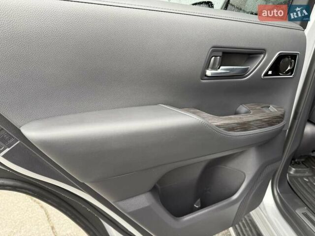 Сірий Тойота Ленд Крузер, об'ємом двигуна 3.3 л та пробігом 31 тис. км за 75000 $, фото 7 на Automoto.ua