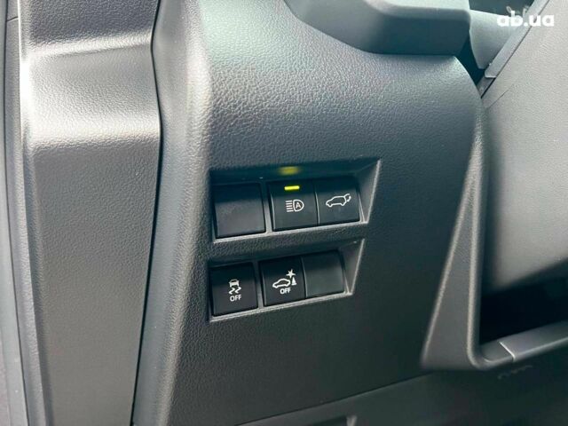 Серый Тойота Ленд Крузер, объемом двигателя 3.3 л и пробегом 61 тыс. км за 80940 $, фото 22 на Automoto.ua