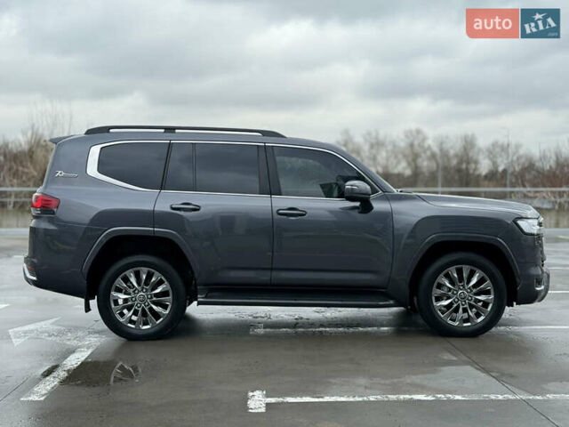 Серый Тойота Ленд Крузер, объемом двигателя 3.35 л и пробегом 25 тыс. км за 82300 $, фото 8 на Automoto.ua