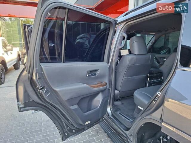 Серый Тойота Ленд Крузер, объемом двигателя 3.35 л и пробегом 34 тыс. км за 81900 $, фото 13 на Automoto.ua