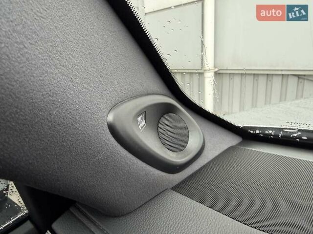 Сірий Тойота Ленд Крузер, об'ємом двигуна 3.3 л та пробігом 31 тис. км за 75000 $, фото 19 на Automoto.ua