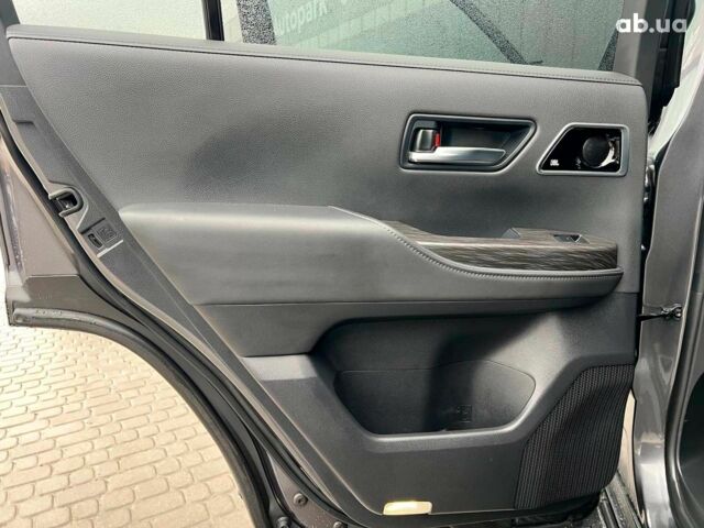 Серый Тойота Ленд Крузер, объемом двигателя 3.3 л и пробегом 61 тыс. км за 80940 $, фото 41 на Automoto.ua