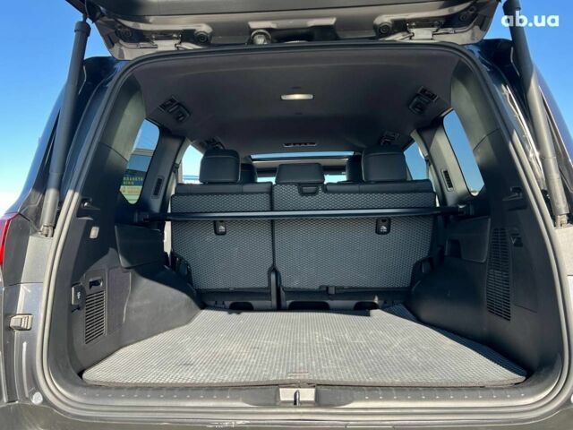 Серый Тойота Ленд Крузер, объемом двигателя 3.3 л и пробегом 32 тыс. км за 83990 $, фото 43 на Automoto.ua