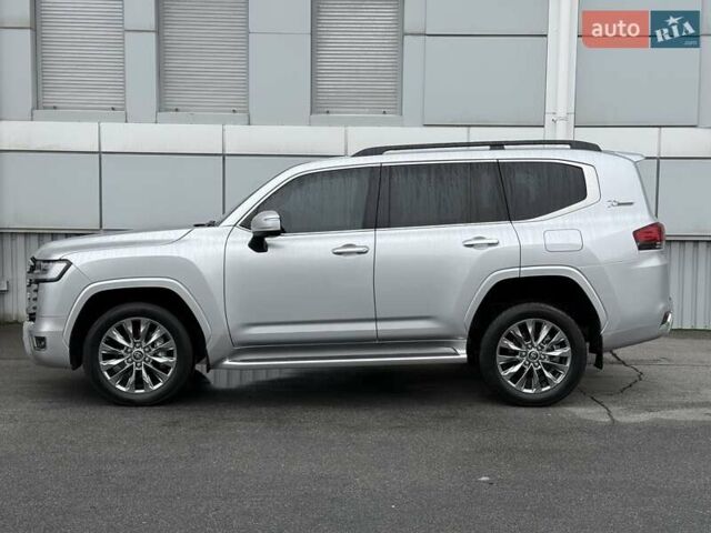 Сірий Тойота Ленд Крузер, об'ємом двигуна 3.3 л та пробігом 31 тис. км за 75000 $, фото 2 на Automoto.ua
