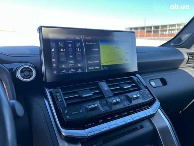 Серый Тойота Ленд Крузер, объемом двигателя 3.3 л и пробегом 32 тыс. км за 83990 $, фото 36 на Automoto.ua