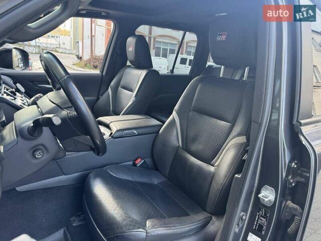 Серый Тойота Ленд Крузер, объемом двигателя 3.3 л и пробегом 61 тыс. км за 81753 $, фото 13 на Automoto.ua